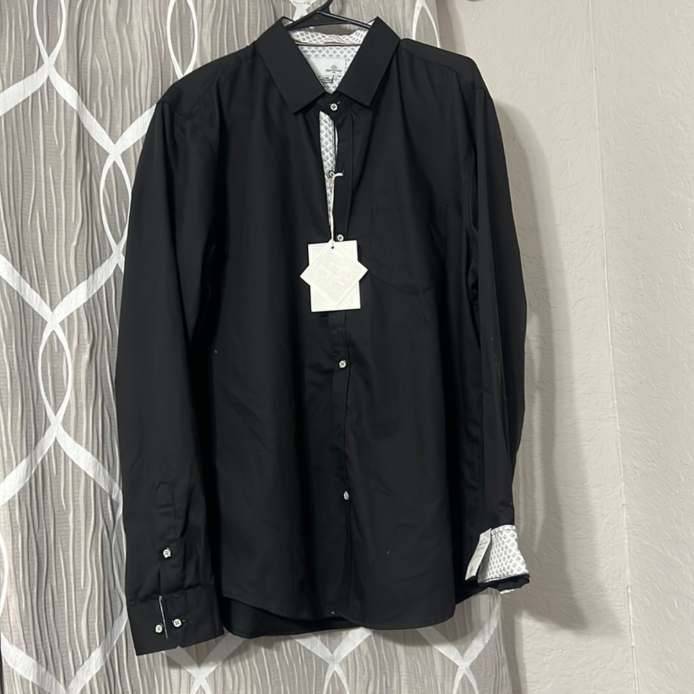 Craft + Flow black long sleeve buttoned down shirt